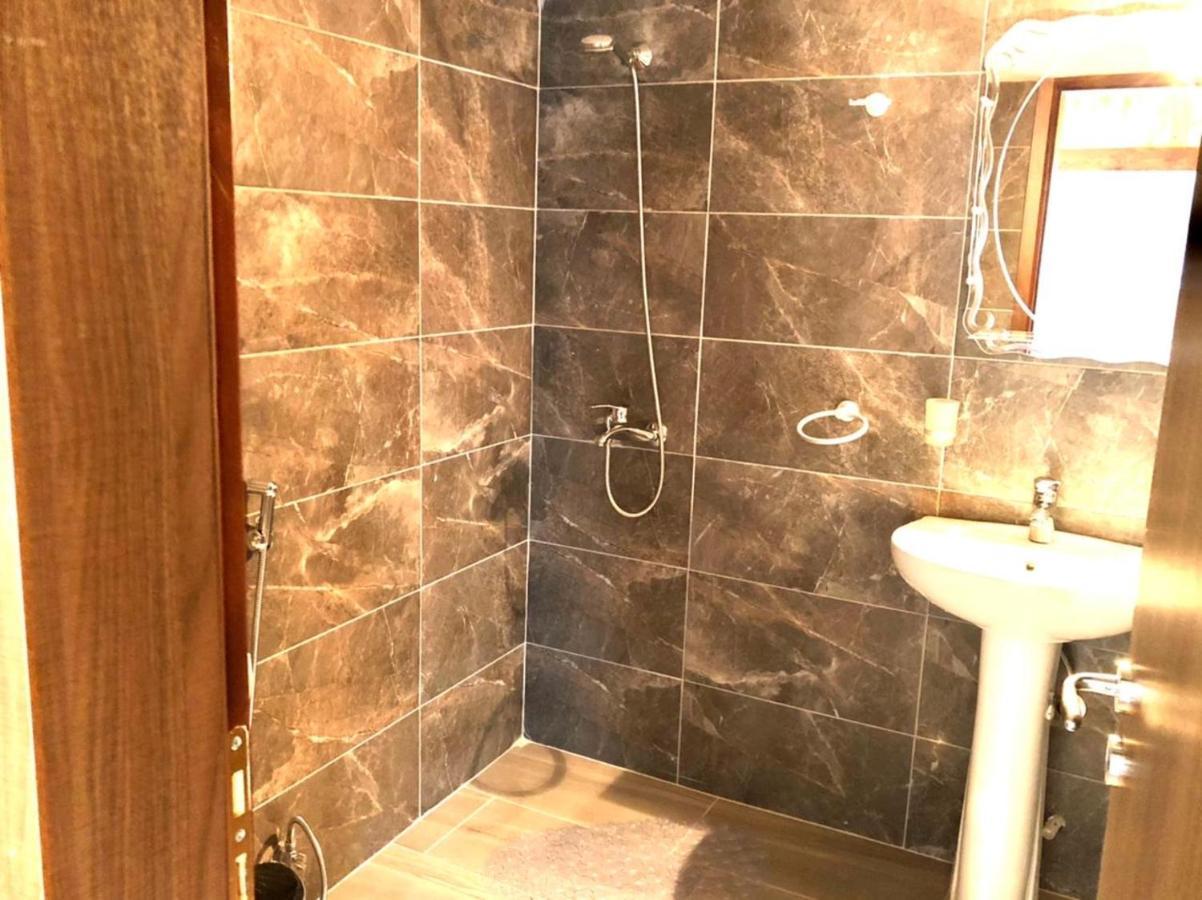 Villa Muzhaqi Nivice Dış mekan fotoğraf