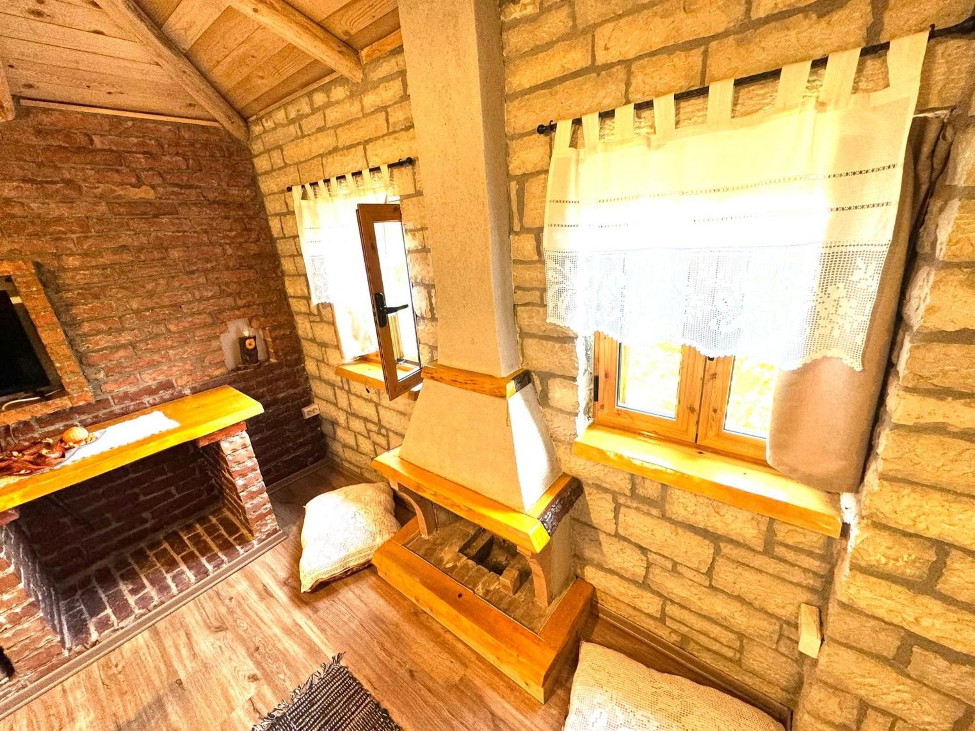 Villa Muzhaqi Nivice Dış mekan fotoğraf